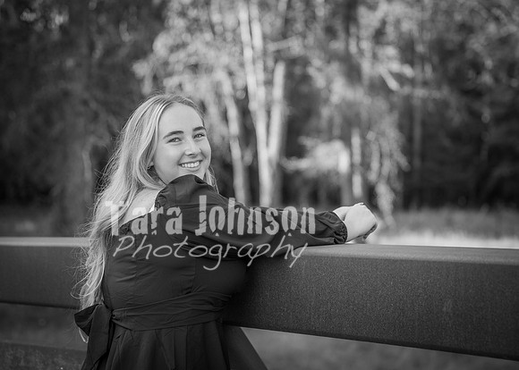 24 Senior Photos - Grace Fitzgerald B&W (13 of 171)