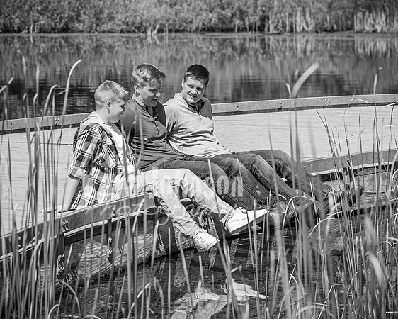 Hendrickson Family @ Indian Springs - BW - TJP (4 of 29)