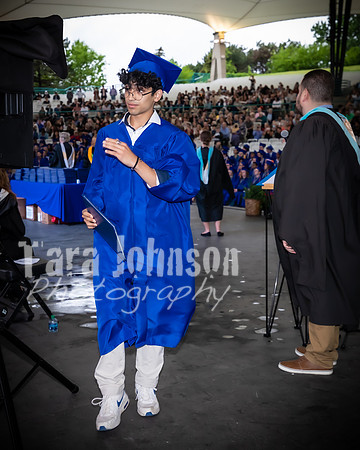 22 IA Grad - Angle #4 Celebration Walk - TJP (16 of 345)