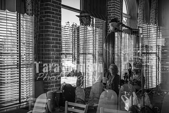 Ron & Michelle - Complete - BW - TJP (101 of 341)