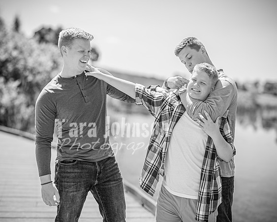 Hendrickson Family @ Indian Springs - BW - TJP (11 of 29)