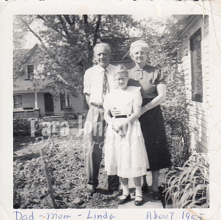 1955 Dad (John aka Jack, Mama Thusnelda Bartells & Linda