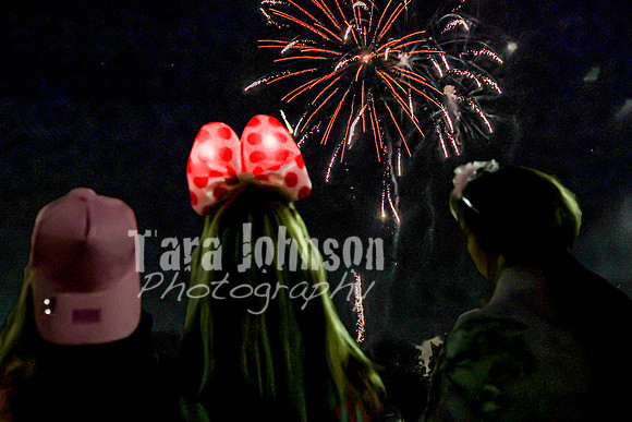 2022 LHS Fireworks - TJP (73 of 90)