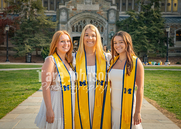 [tht] W24 Senior Grad Photos-88