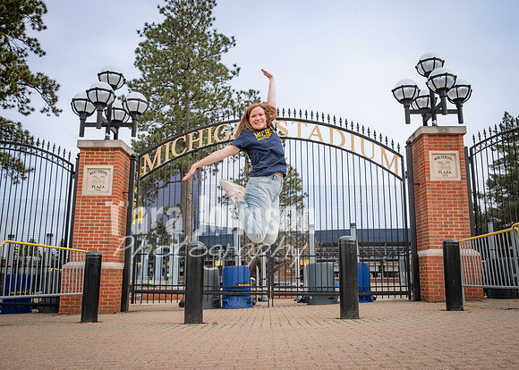 24 U of M Grad Photos - Audrey-37