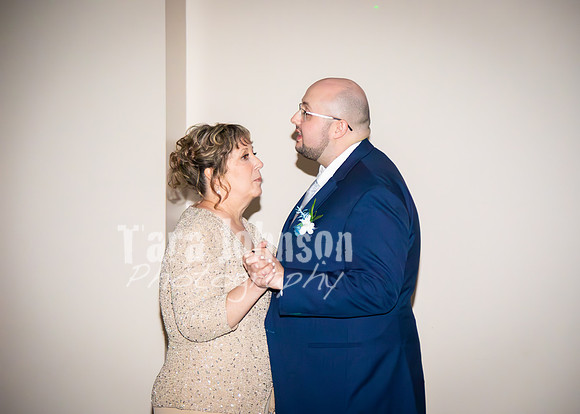 24 M. & K. Eaton Wedding [The Dance] - DH (7 of 29)