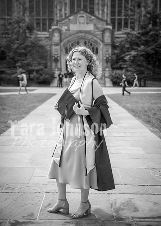 24 Grad Pictures - Kara BW-35