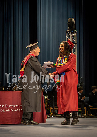 UDJ Graduation 2025 - Handshake (333 of 346)