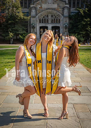 [tht] W24 Senior Grad Photos-91