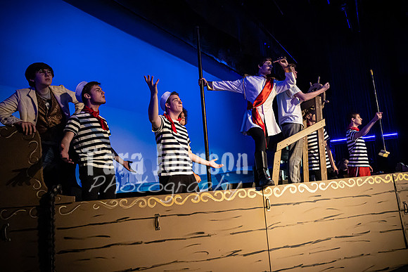 22 LHS Theatre - Mermaid R1 - Act 1 - TJP (39 of 363)