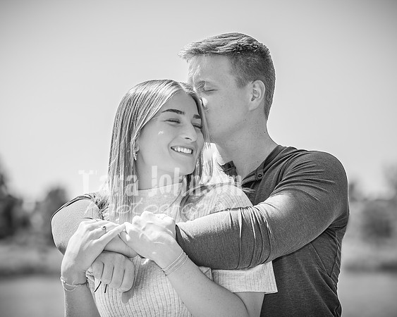 Hendrickson Family @ Indian Springs - BW - TJP (26 of 29)