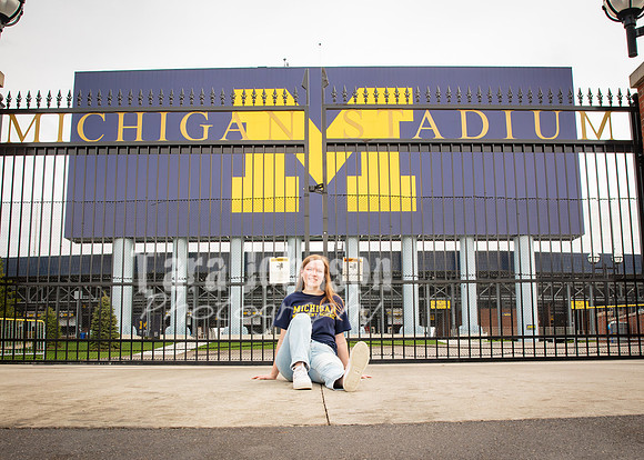 24 U of M Grad Photos - Audrey-9
