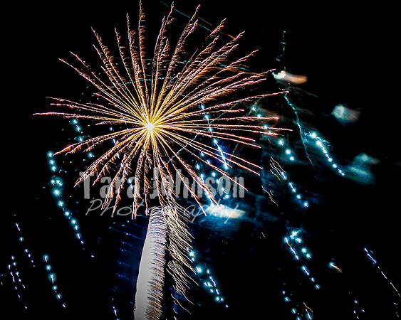 2022 LHS Fireworks - TJP (26 of 90)