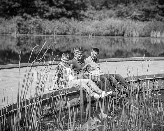 Hendrickson Family @ Indian Springs - BW - TJP (6 of 29)