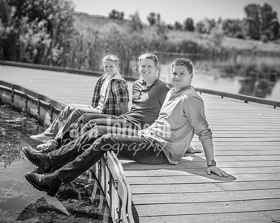 Hendrickson Family @ Indian Springs - BW - TJP (3 of 29)