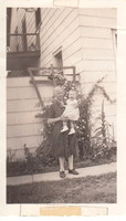 1944 Linda & Grandma Bartel