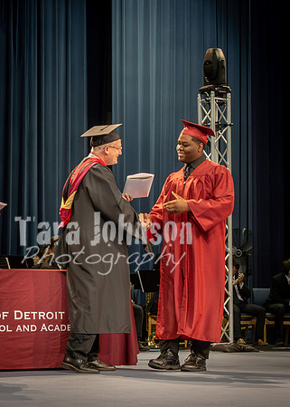 UDJ Graduation 2025 - Handshake (234 of 346)