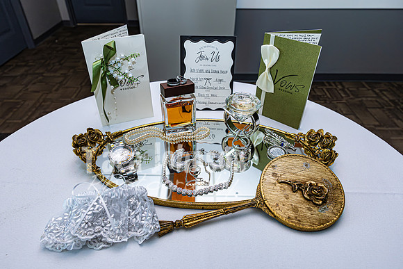 J. & D. Klann - Wedding Prep - TJP (7 of 40)