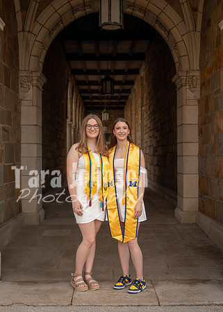 Emma & Friends Grad Photos W25 (80 of 96)