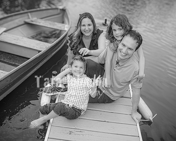 Sculthorpe Family @ Cedar Island - BW - TJP (31 of 58)