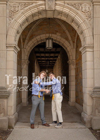 Emma & Friends Grad Photos W25 (84 of 96)