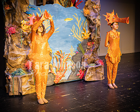 22 LHS Theatre - Mermaid R1 - Act 1 - TJP (66 of 363)