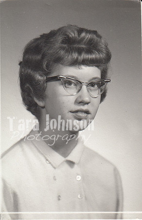 1958 Linda Sophomore Year