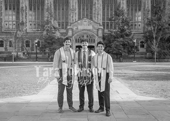 Kera & Friends Grad Photos W25 B&W (130 of 259)