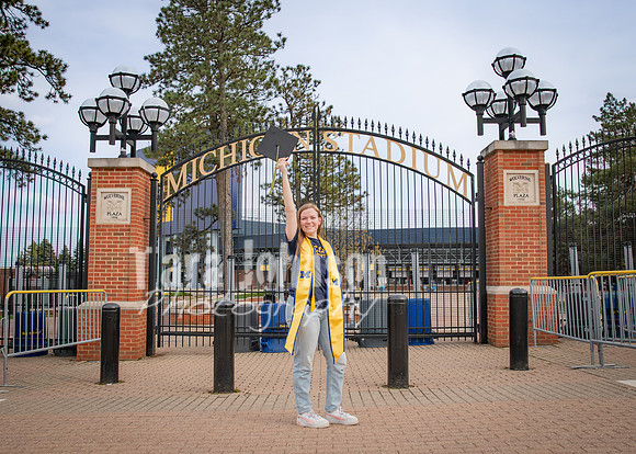 24 U of M Grad Photos - Audrey-43