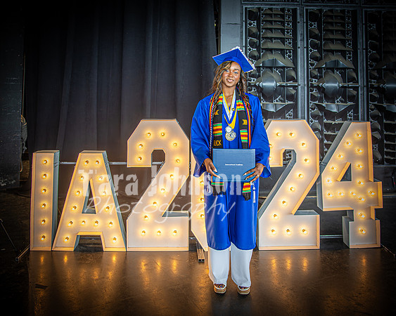2024 IA Graduation - Angle Lighted Sign - TJP (11 of 341)