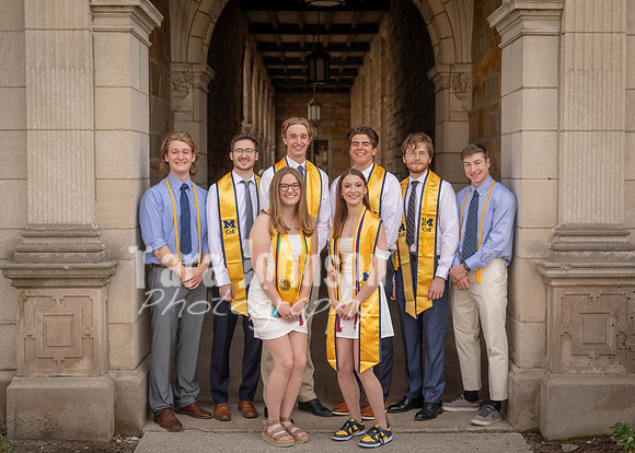Emma & Friends Grad Photos W25 (71 of 96)