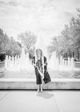 24 Grad Pictures - Kara BW-75