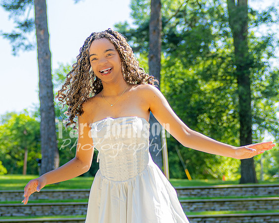 Anna Allen @ Central Park in Milford - Color - TJP (37 of 100)