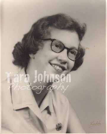 1957 Linda Freshman Year 2