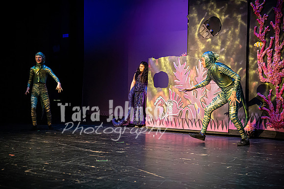 22 LHS Theatre - Mermaid R1 - Act 1 - TJP (117 of 363)