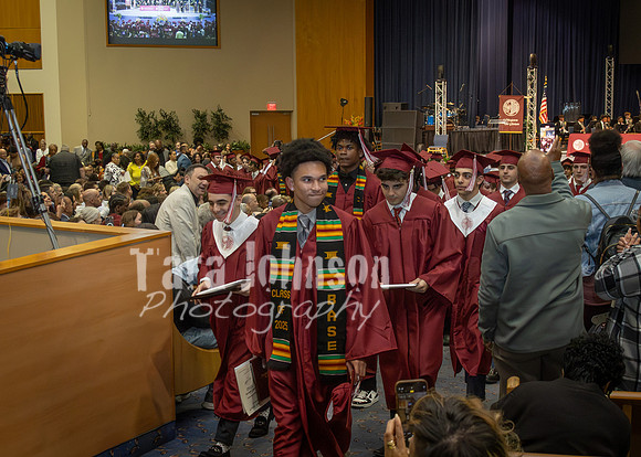UDJ Graduation 2025 - Exit (16 of 79)