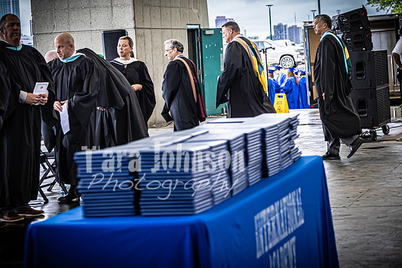 22 IA Grad - Angle #1 Entrance - TJP (21 of 332)