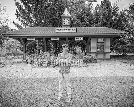 Corbin Gibson @ Highland Depot Tracks - BW - TJP (34 of 43)
