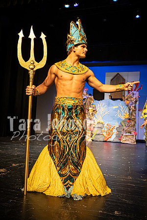 22 LHS Theatre - Mermaid R1 - Act 1 - TJP (103 of 363)