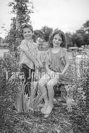 Sculthorpe Family @ Cedar Island - BW - TJP (13 of 58)
