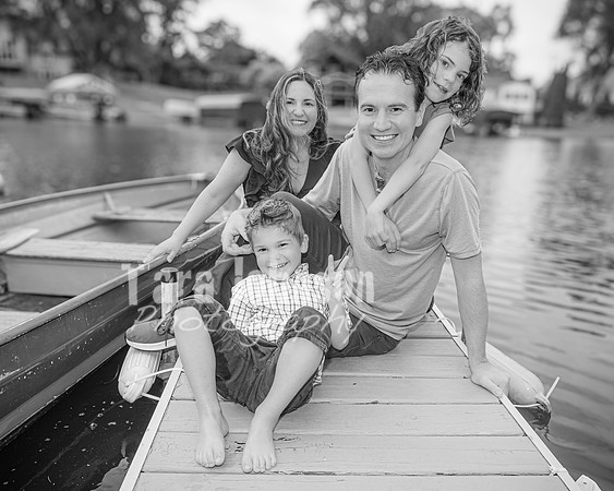 Sculthorpe Family @ Cedar Island - BW - TJP (32 of 58)