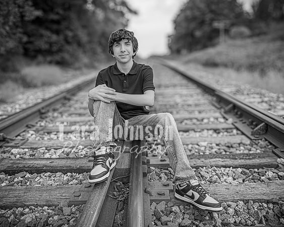 Corbin Gibson @ Highland Depot Tracks - BW - TJP (15 of 43)